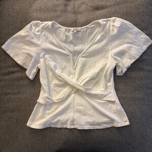 Skies are Blue V neck twist top shirt Medium